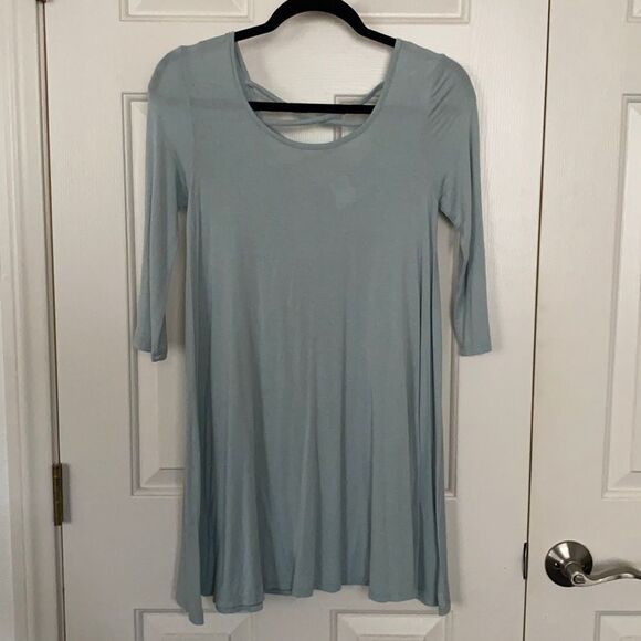 Dresses & Skirts - Green Dress